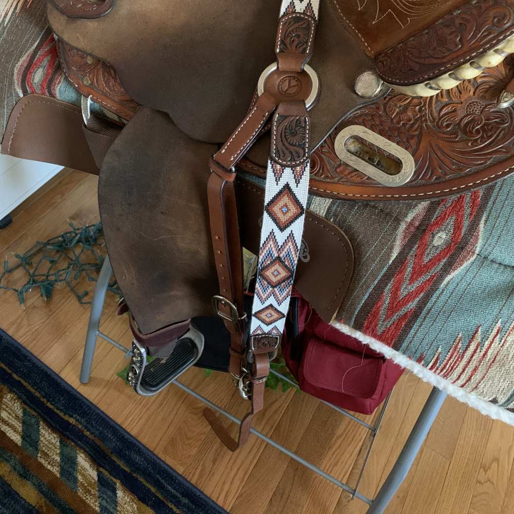 Portable Saddle Stand
